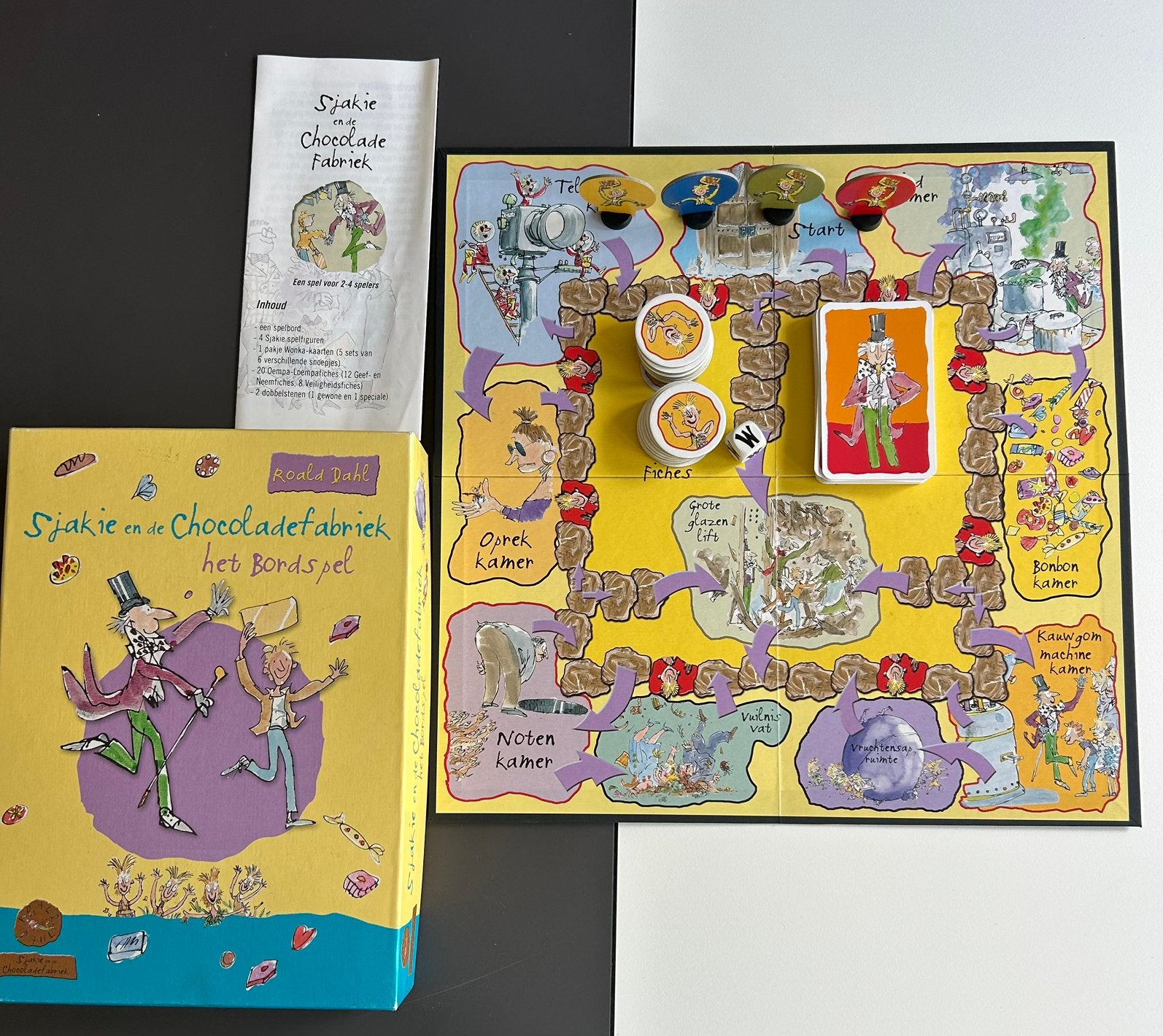 Bordspel Sjakie en de chocoladefabriek, Drie of vier spelers, Ophalen of Verzenden, Zo goed als nieuw
