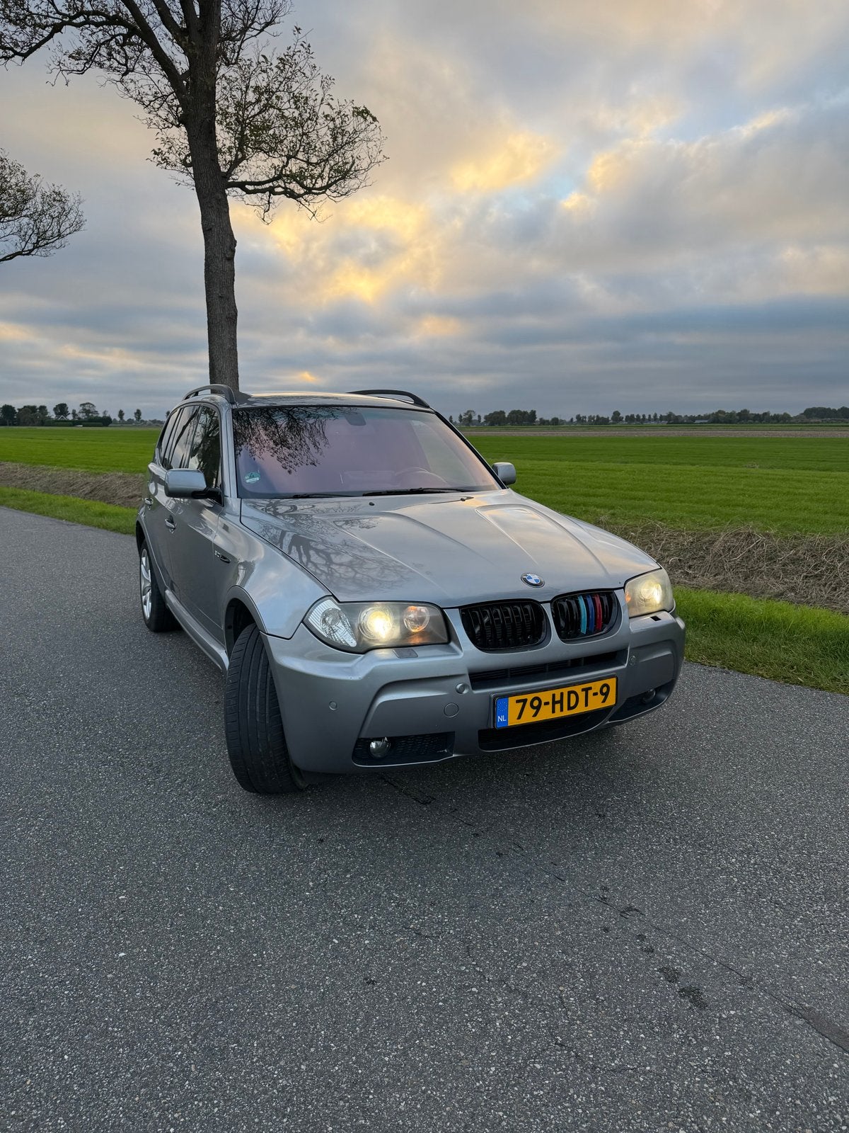 Foto 3 van Bmw X3 3.0i high exclusive M uitvoering, pano-dak, leder