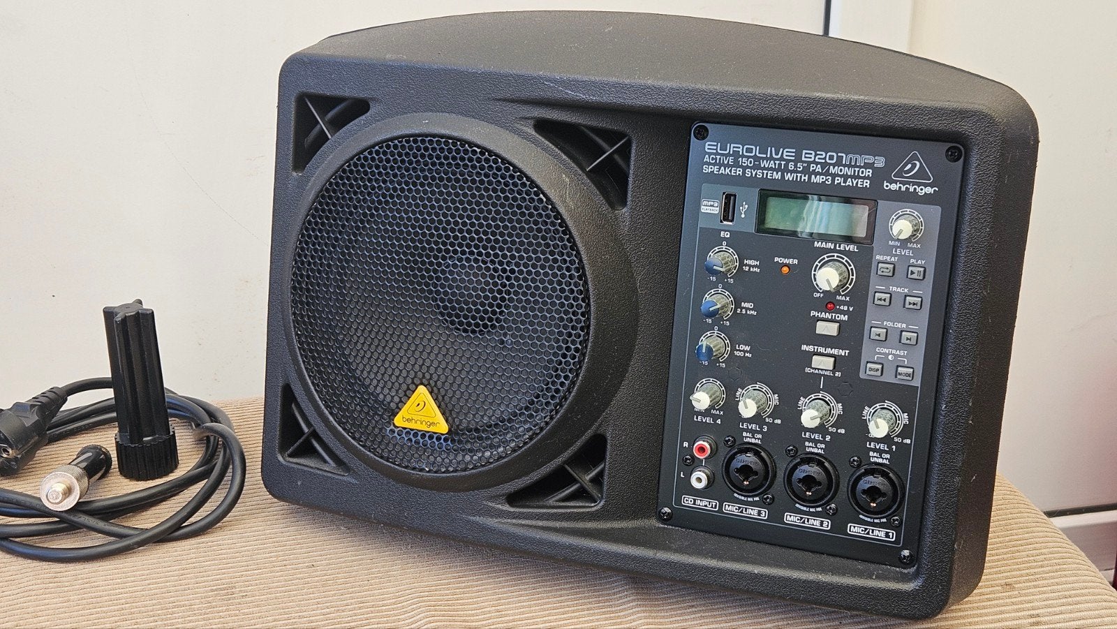 Behringer Eurolive B207MP3 Actieve PA/Monitor Speaker, Ophalen of Verzenden, Gebruikt, Minder dan 500 watt, Monitor(versterker)