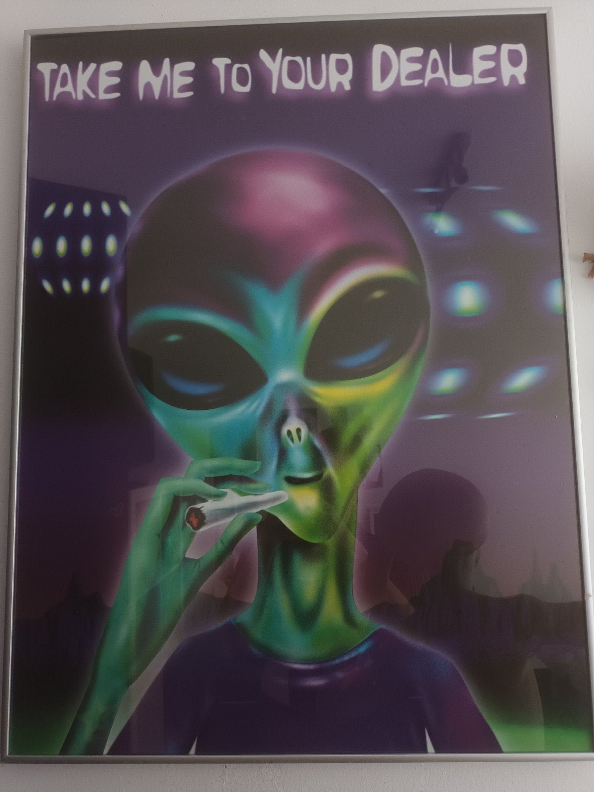 Alien poster in lijst - "Take me to your dealer", Ophalen, Met lijst, Deurposter of groter, Overige onderwerpen