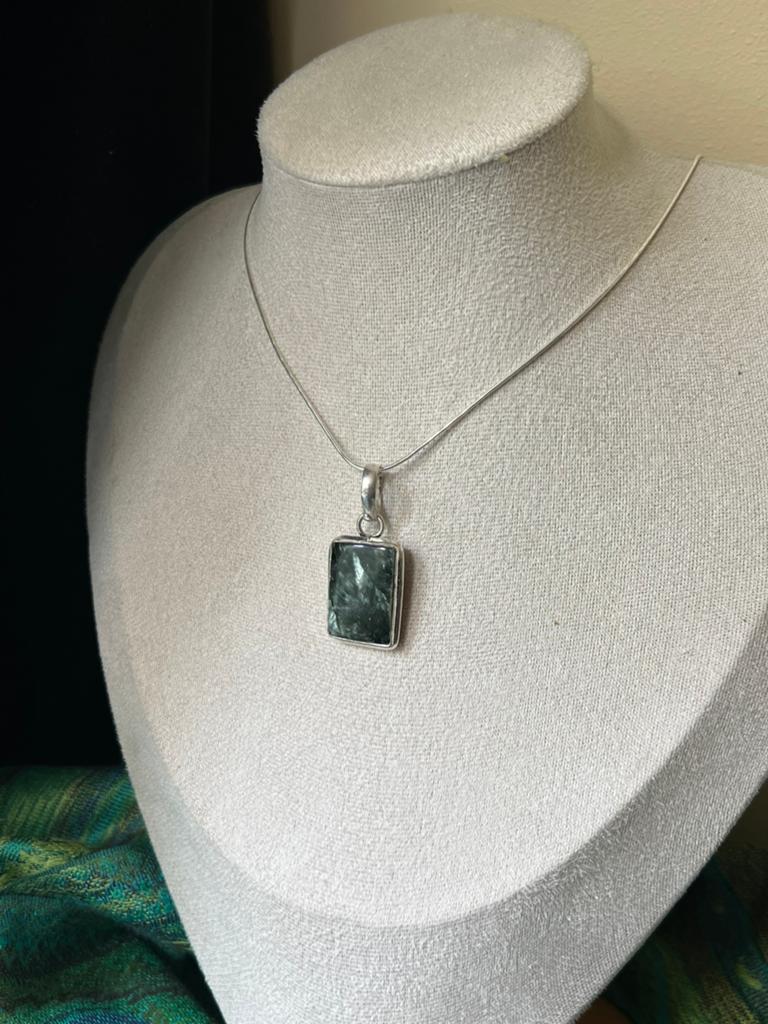 Serafiniet hanger beschermt geluk hoge trilling magie SALE, Sieraden, Tassen en Uiterlijk, Nieuw, Ophalen of Verzenden, Met edelsteen