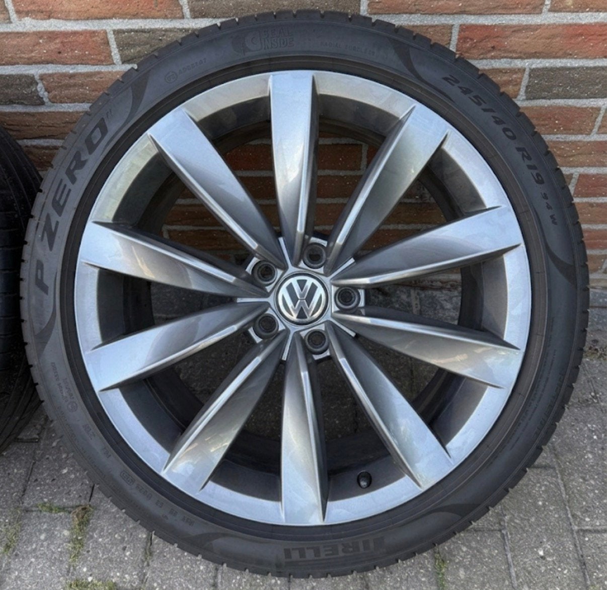 ✅ Originele VW Chennai Velgen Arteon Passat + Pirelli P 19”, Banden en Velgen, Personenwagen, Zomerbanden, Ophalen