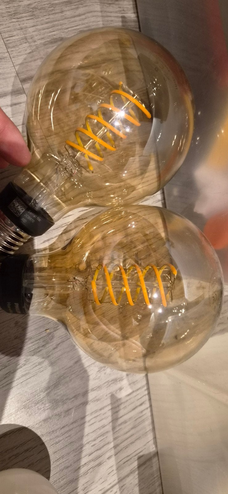 Philips Hue Filament Lampen - Bedienbaar via Hue App, Huis en Inrichting, Lampen | Losse lampen, Led-lamp, E27 (groot), Zo goed als nieuw