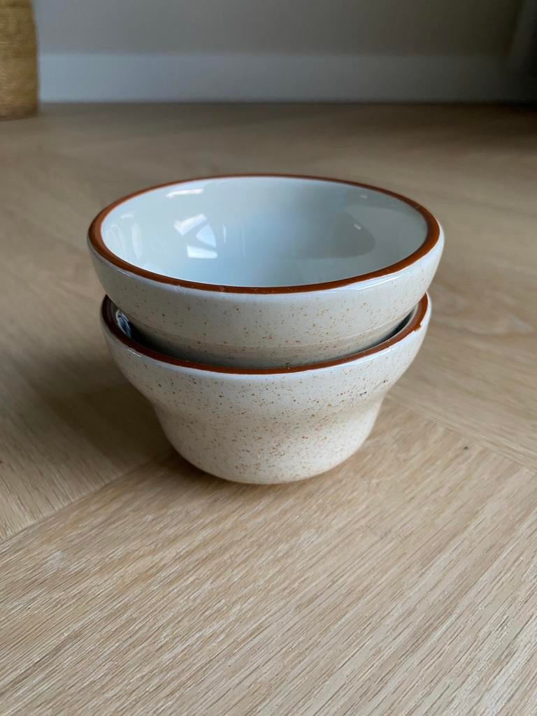 Vintage sausschatjes met bruine spikkels, Huis en Inrichting, Keuken | Servies, Ophalen of Verzenden, Zo goed als nieuw, Kom(men)