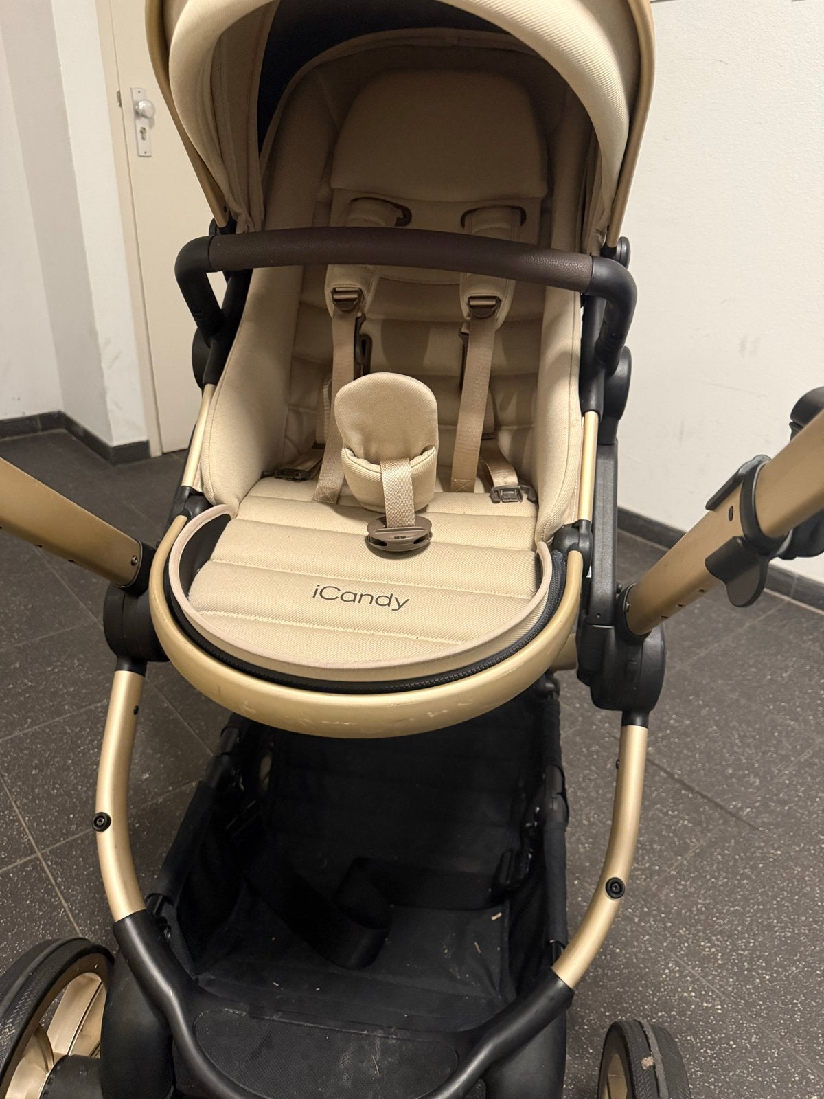 iCandy Peach 7 Combiwagen - Zandkleurig met reiswieg, Gebruikt, Combiwagen, Met reiswieg, Ophalen