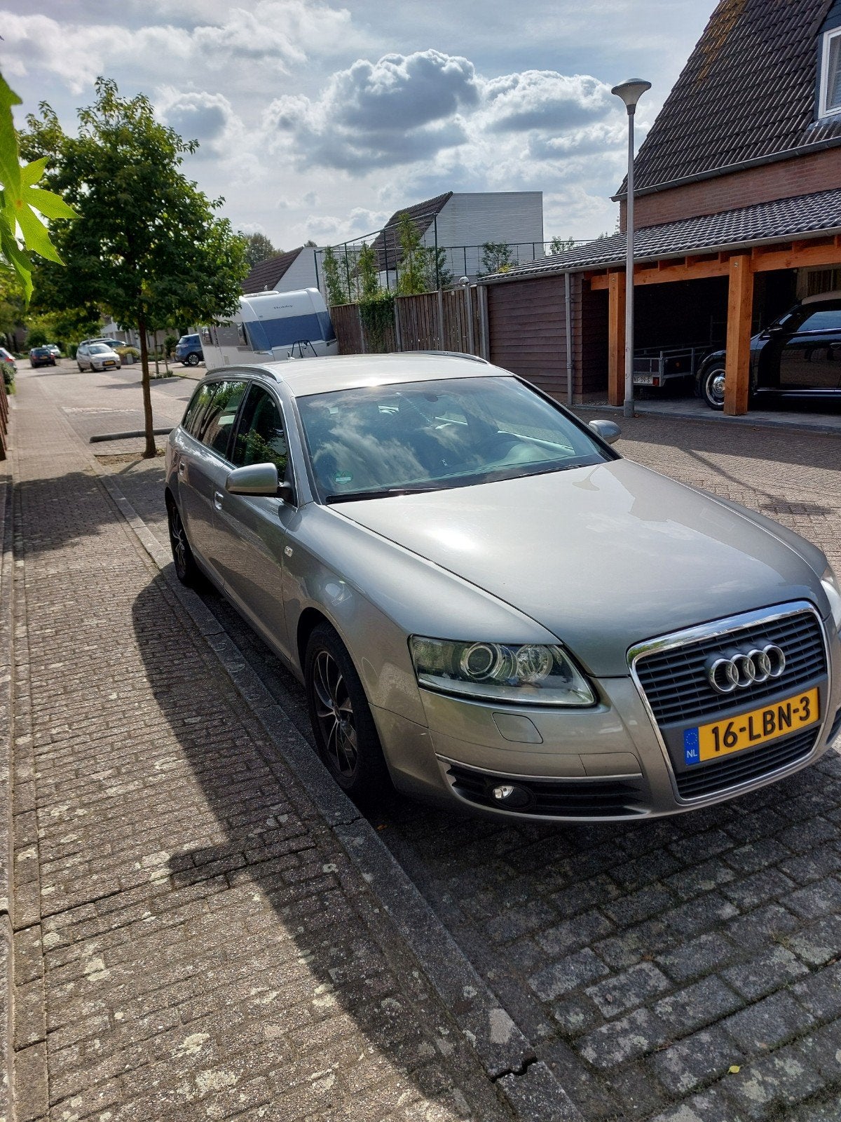 Audi A6 2.4 V6 130KW Avant AUT 2005 Grijs, 1800 kg, 10 km/l, Stationwagon, Particulier