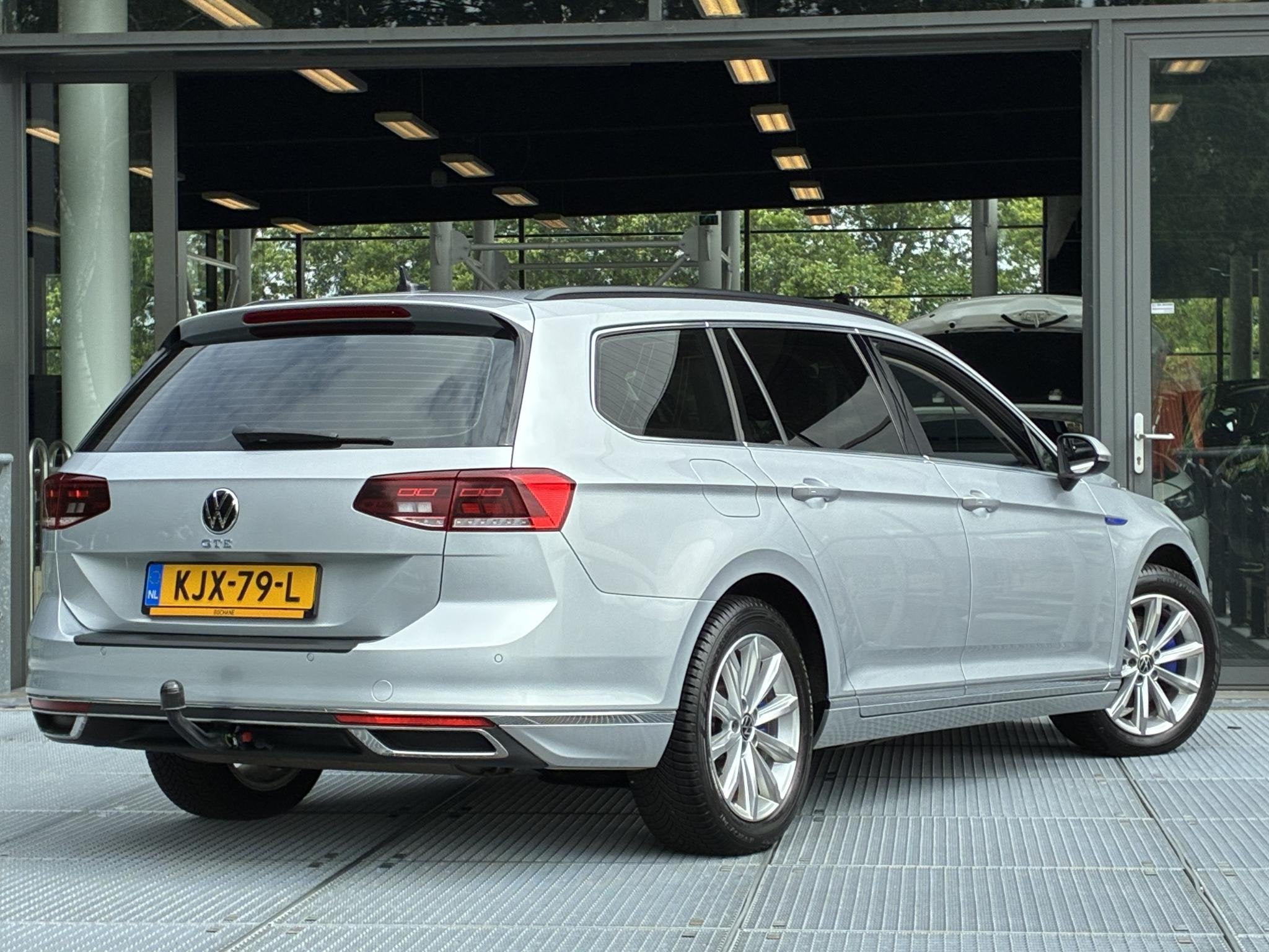 Volkswagen Passat Variant 1.4 TSI PHEV GTE Business | Trekha, Stof, Gebruikt, 4 cilinders, Hybride Elektrisch/Benzine