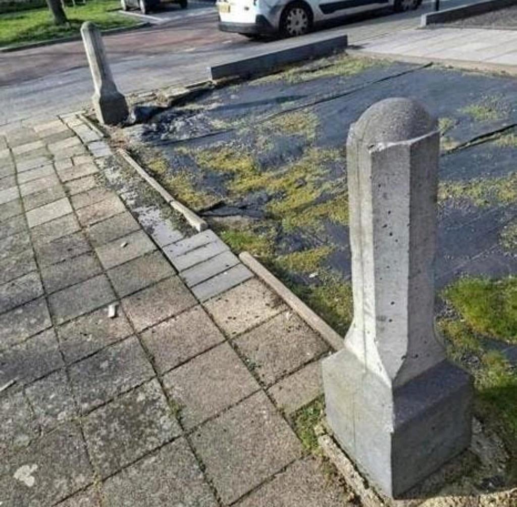 Twee stevige betonnen palen, Tuin en Terras, Palen, Balken en Planken, Ophalen, Gebruikt, Palen