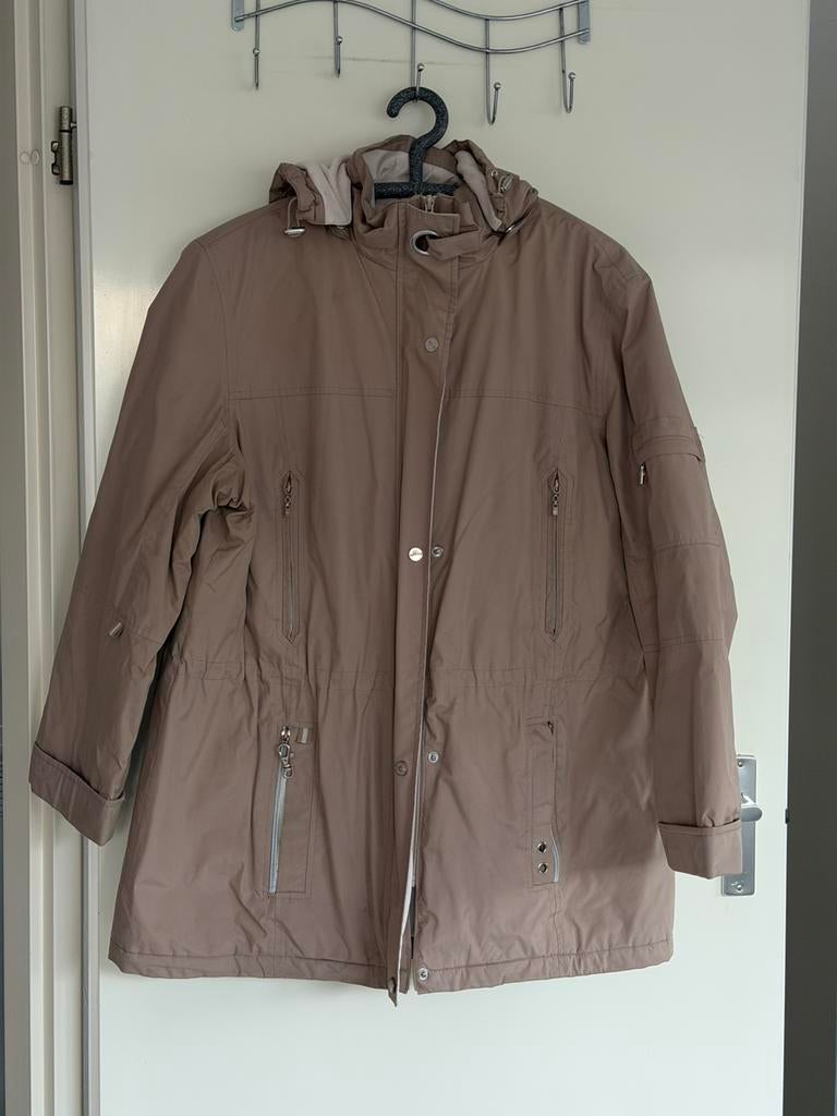 Dames winterjas maat 46, Kleding | Dames, Ophalen of Verzenden, Zo goed als nieuw, Maat 46/48 (XL) of groter