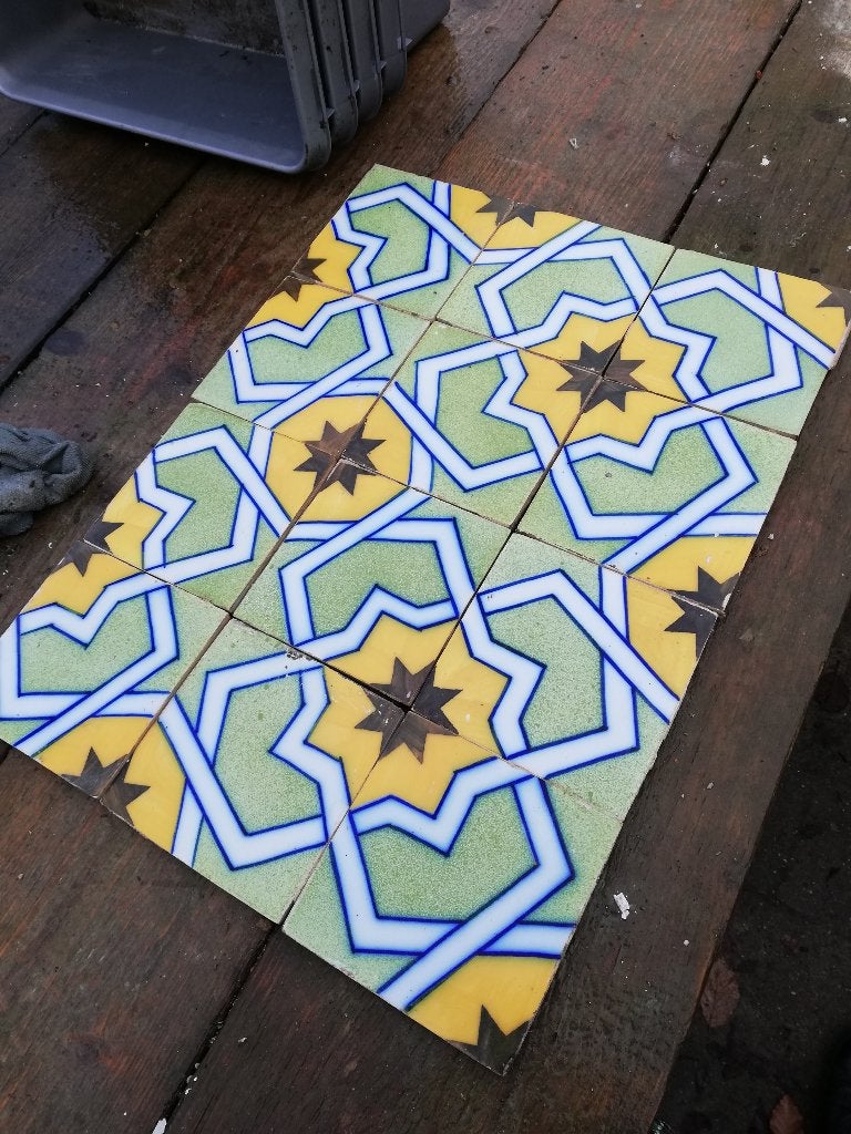 12 antieke Franse tegels (Devres), 13x13 cm groen/geel/blauw, Ophalen of Verzenden