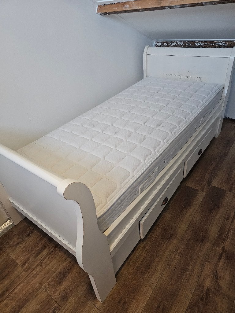 Bed and mattress, Ophalen, Gebruikt, 90 cm, Eenpersoons