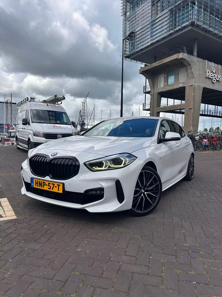 BMW 118i M Sport Automaat 2022 | 19" | Trekhaak | CarPlay, Auto's, 136 pk, Wit, Particulier, Geïmporteerd
