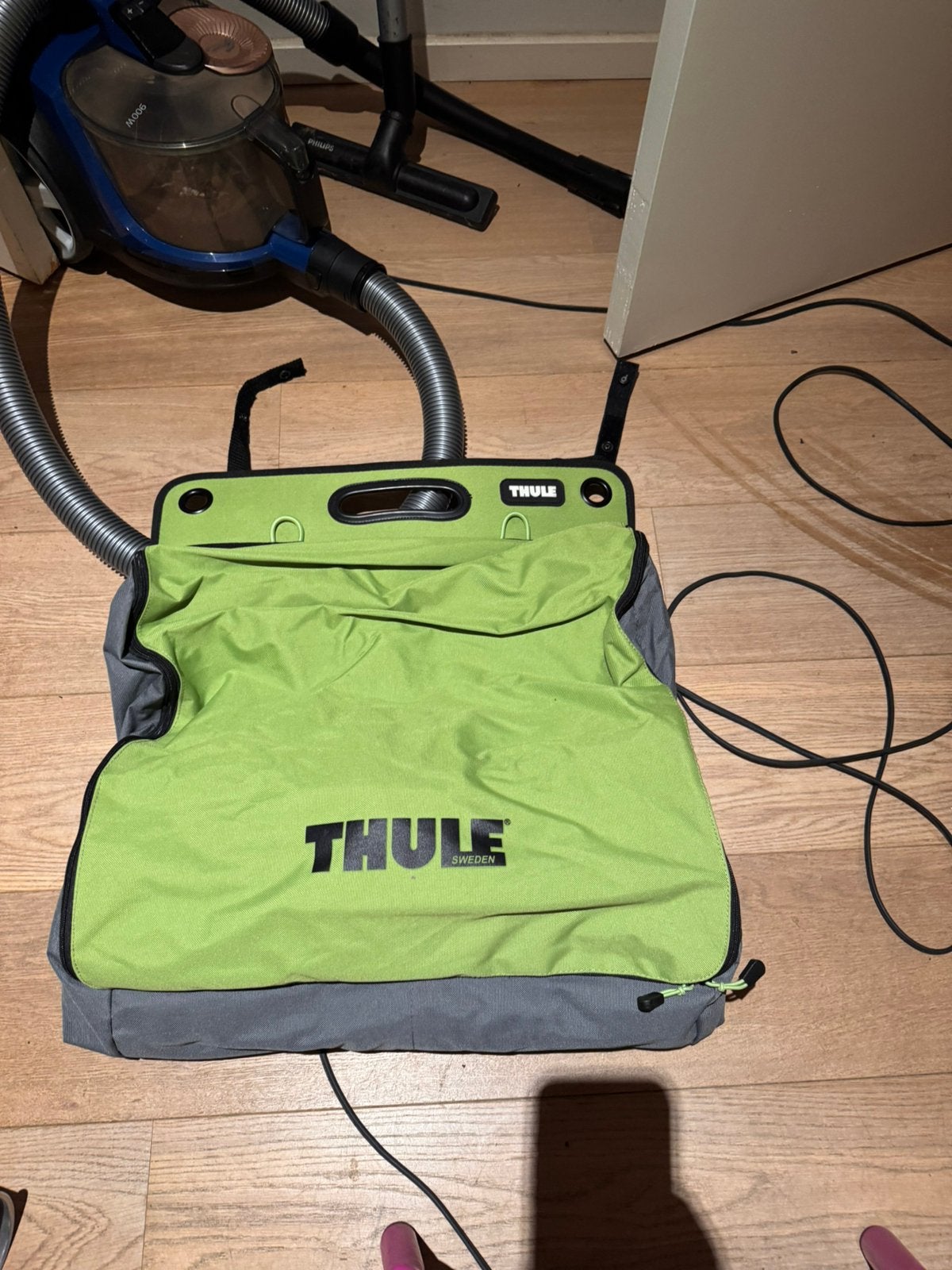 Thule camping organiser voor in de voortrnt tent of daktent, Ophalen of Verzenden, Zo goed als nieuw, Grijs, 30 cm of meer