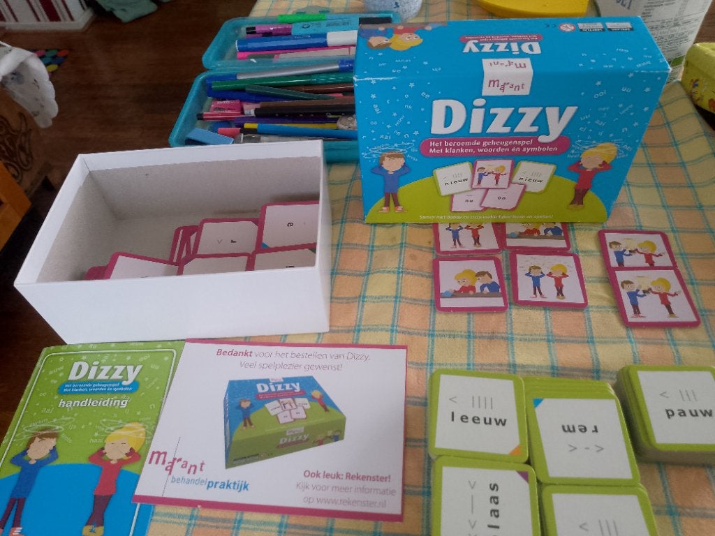 Spel Dizzy  klanken woorden en symbolen, Ophalen of Verzenden, Zo goed als nieuw