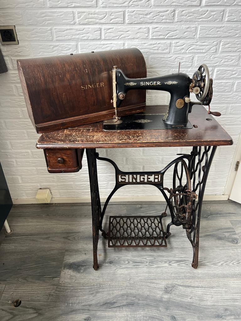 Singer trapnaaimachine van 1930, Ophalen