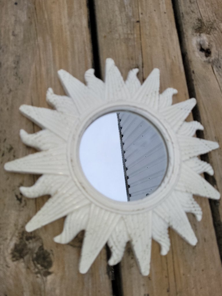 mooie zonnen spiegel, Huis en Inrichting, Woonaccessoires | Spiegels, Minder dan 50 cm, Ophalen of Verzenden, Zo goed als nieuw