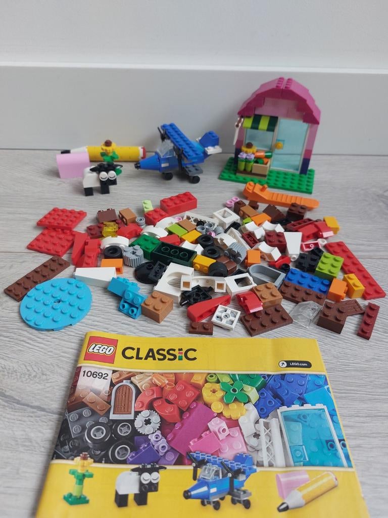 Lego Classic 10692 Creative Bricks!
Compleet!!, Kinderen en Baby's, Speelgoed | Duplo en Lego, Ophalen of Verzenden, Zo goed als nieuw