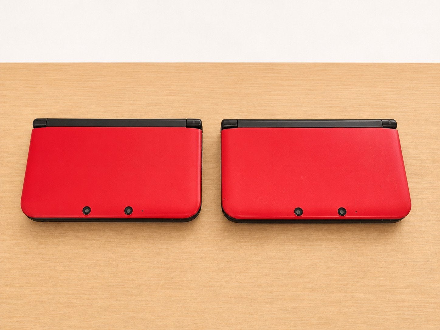 Nintendo 3DS XL Rood met oplader en gratis case, Gebruikt, 3DS XL, Ophalen of Verzenden, Rood