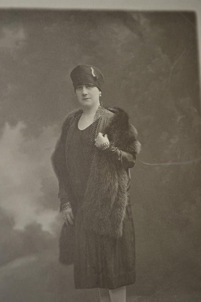 frankrijk 1920 studio foto dame jaren 20 kleding, Ophalen of Verzenden, Voor 1940, Zo goed als nieuw, Klederdracht