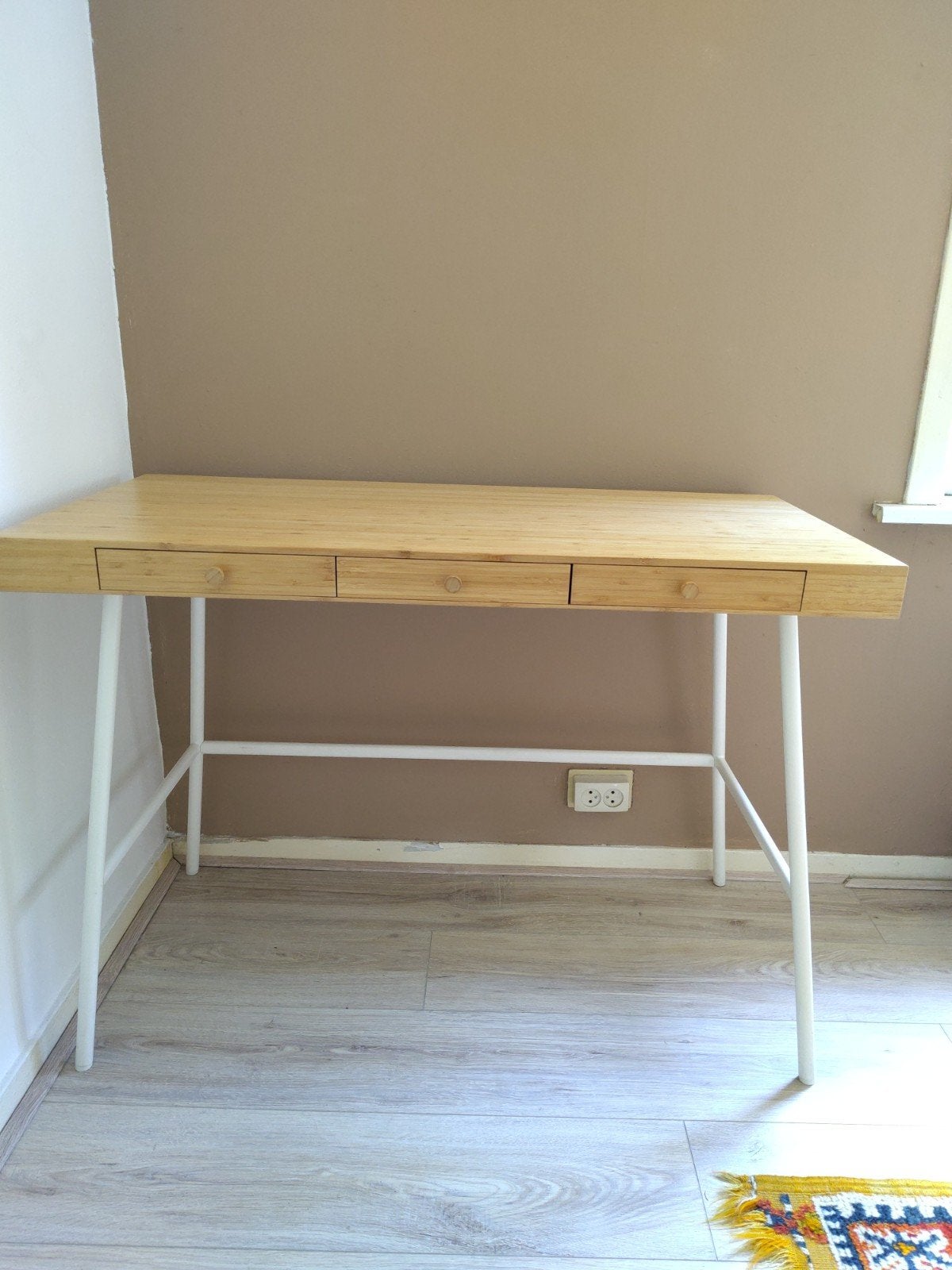 IKEA LILLÅSEN bureau bamboe, Ophalen, Zo goed als nieuw, IKEA, 49 cm