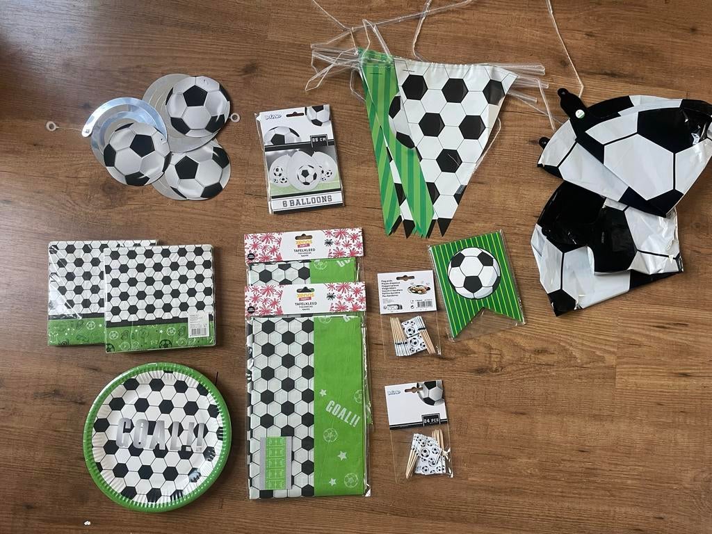 Voetbal Feestpakket: Borden, Servetten, Slingers & Ballonnen, Ophalen of Verzenden, Nieuw, Versiering, Verjaardag