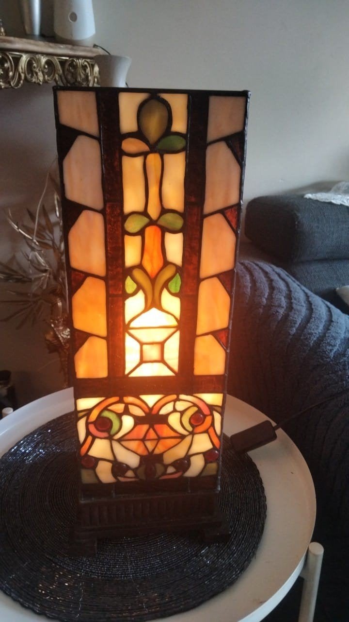 Tiffany Stijl Tafellamp - Handgemaakt Glas, Antiek en Kunst, Ophalen of Verzenden