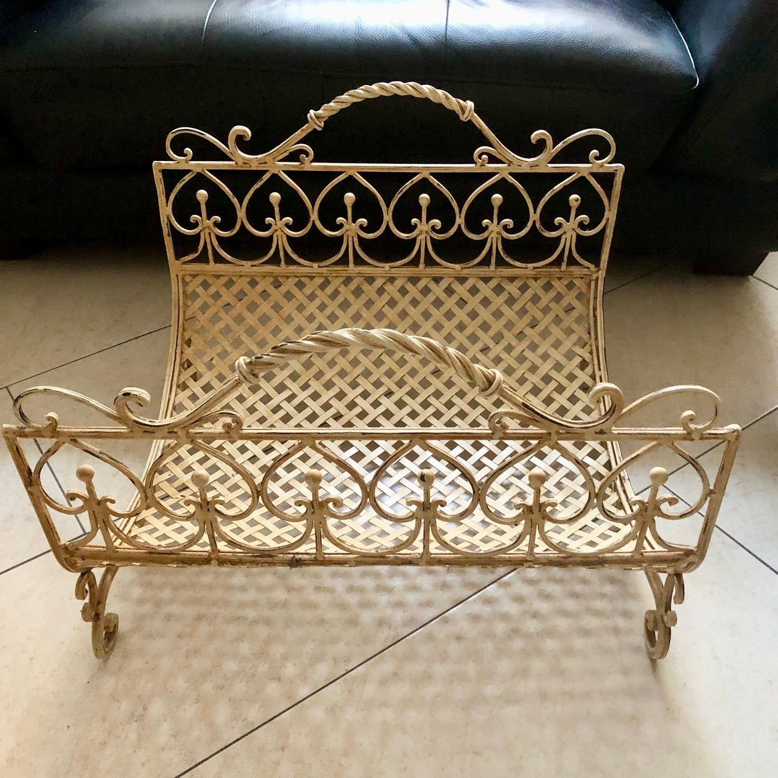 Grote brocante Loberon metalen mand voor lectuur, Ophalen of Verzenden, Gebruikt, Landelijk, Metaal
