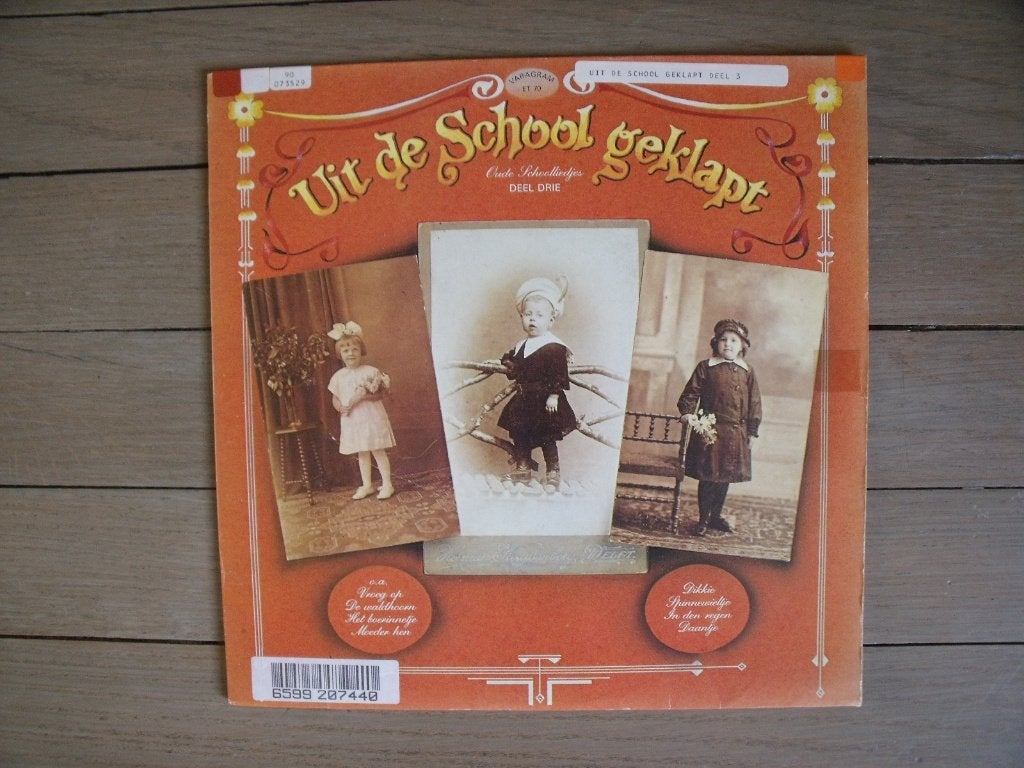 Uit de school geklapt - Oude schoolliedjes deel 3, LP, Gebruikt, Inclusief insert, Ophalen of Verzenden