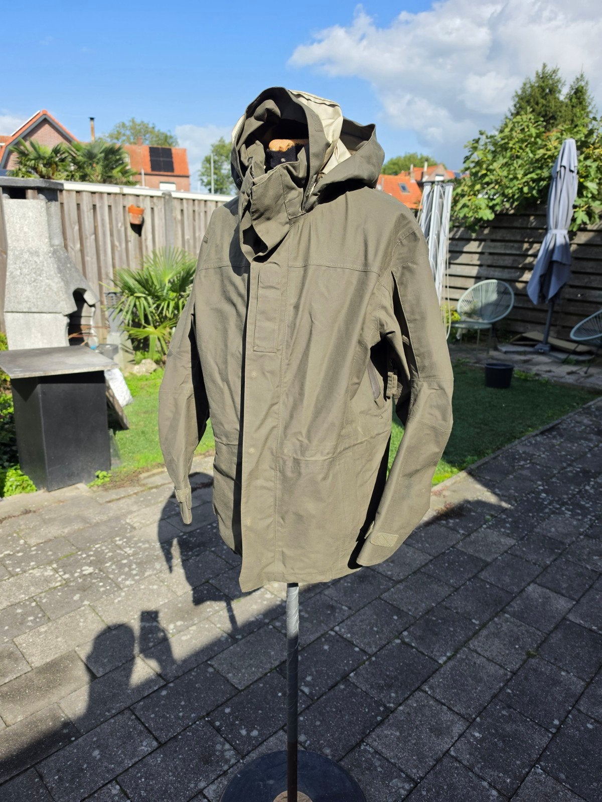 KL carinthia waterproof jas olive drap, Verzamelen, Ophalen of Verzenden, Landmacht, Nederland, Kleding of Schoenen
