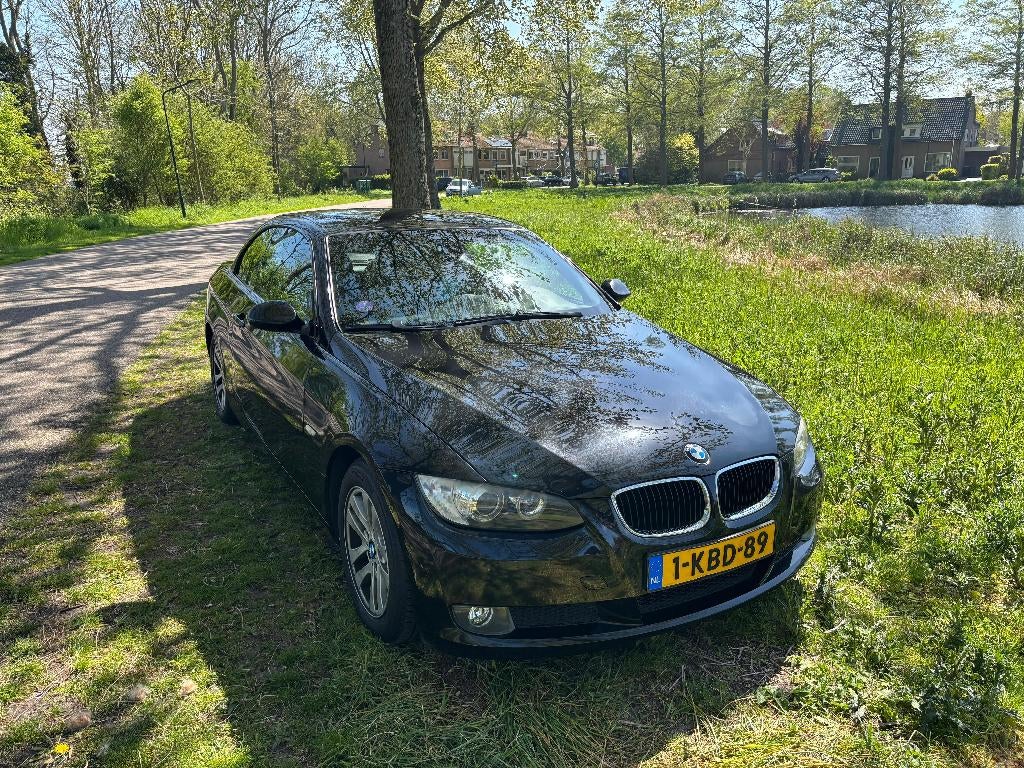 BMW 3-Serie 2.0 I 320 Cabrio AUT 2009 Zwart, Automaat, Achterwielaandrijving, 1995 cc, Zwart