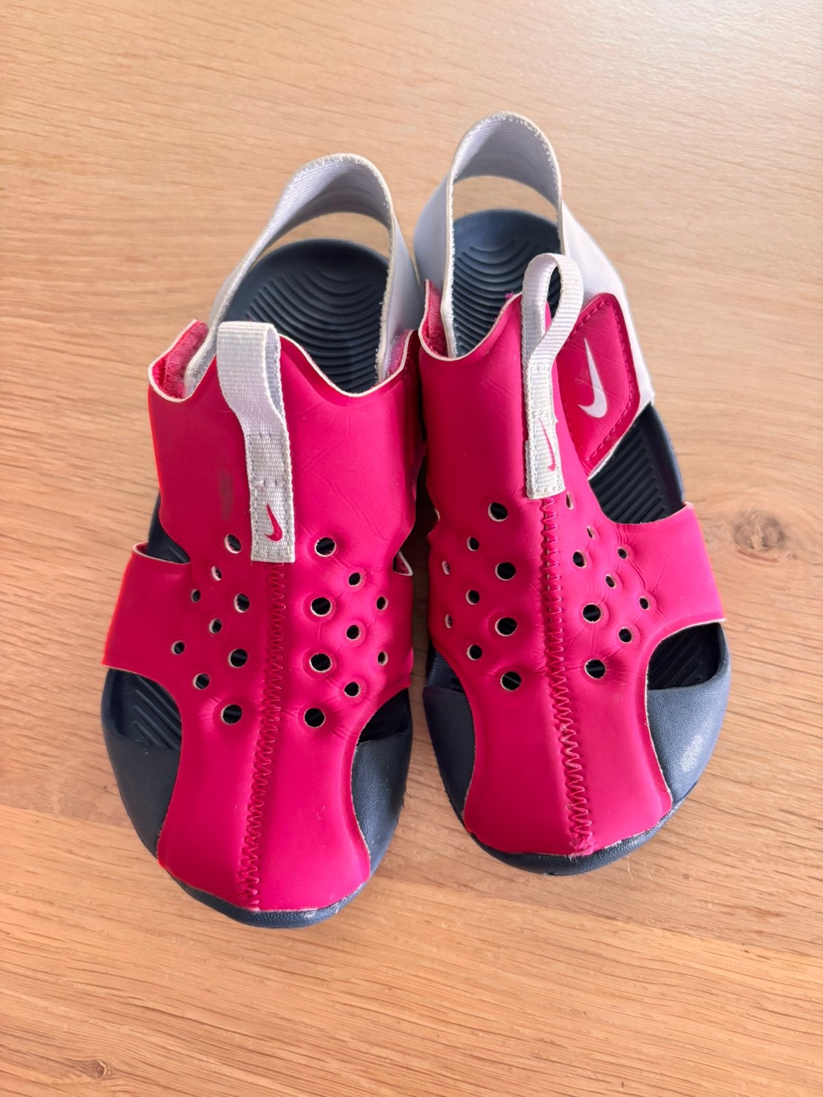 Zwemschoenen - waterschoenen - Nike - blijven drijven, Ophalen of Verzenden, Gebruikt, Meisje, Zwemschoenen