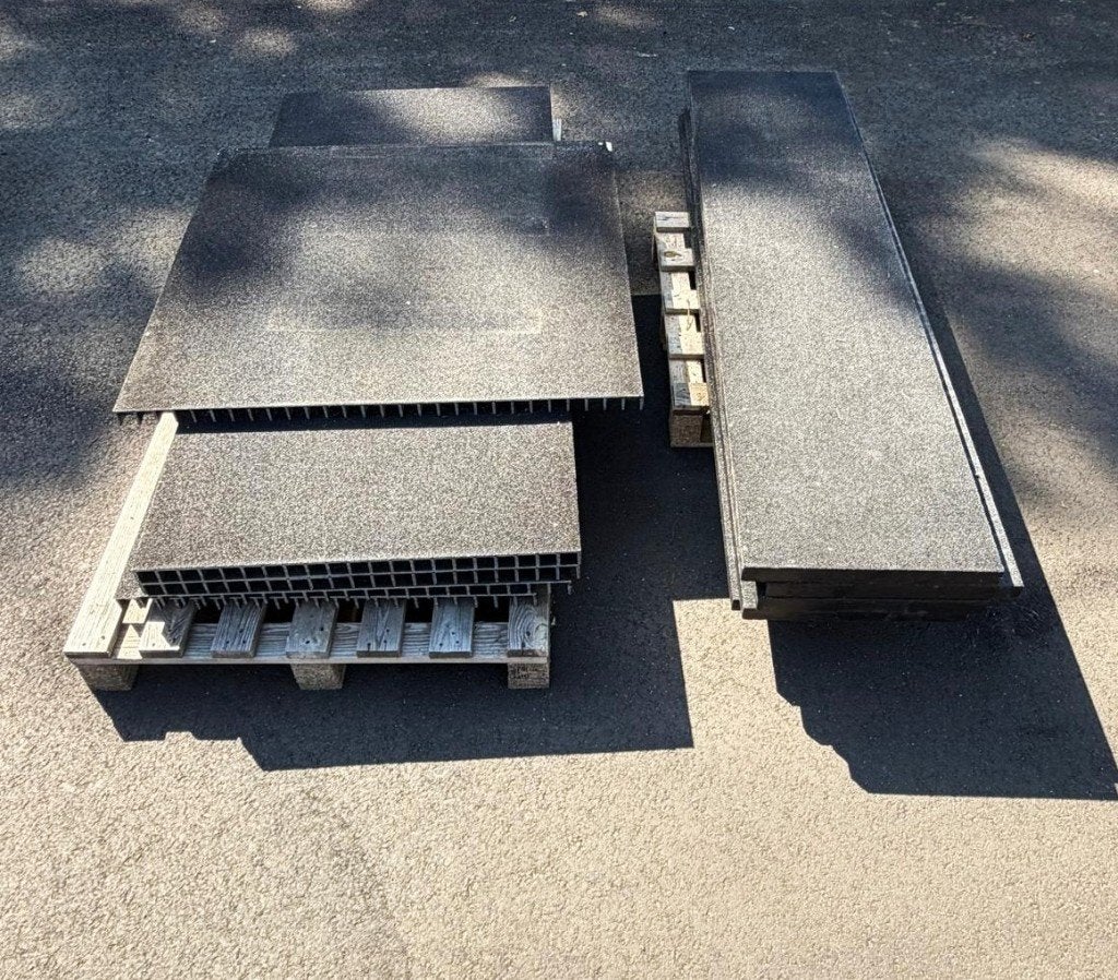 GVK kunststof roosters - covered quartz grit, Doe-het-zelf en Verbouw, Overige Doe-het-zelf en Verbouw, Ophalen, Zo goed als nieuw