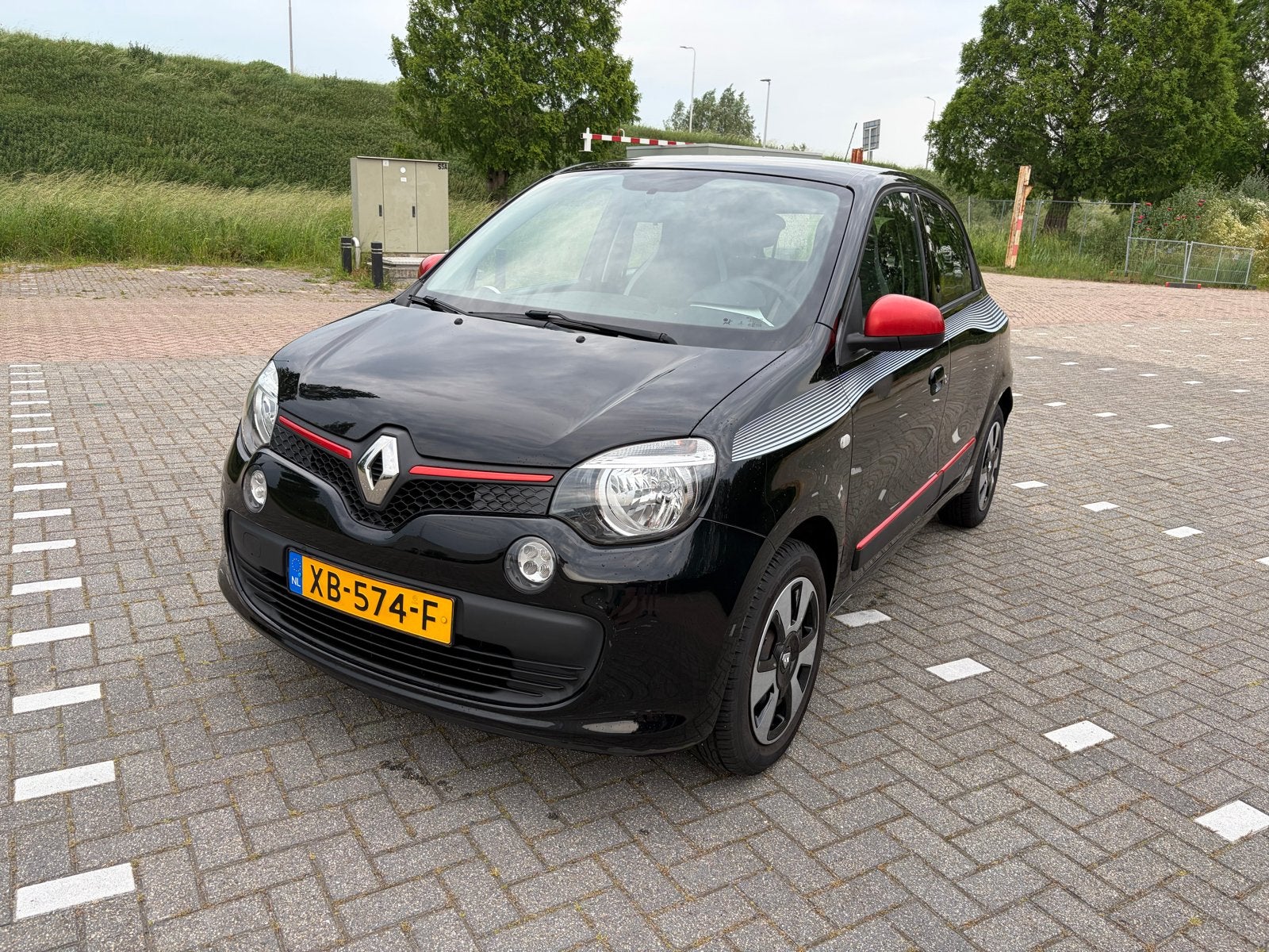 Renault Twingo 1.0 SCE 70 2018 Zwart, Euro 6, 840 kg, Zwart, Origineel Nederlands