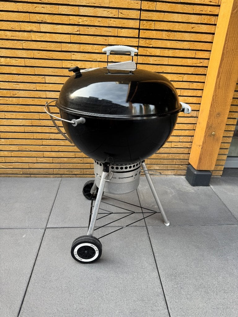 BBQ weber 57 cm diameter goednieuw!, Ophalen, Zo goed als nieuw, Weber, Met accessoires