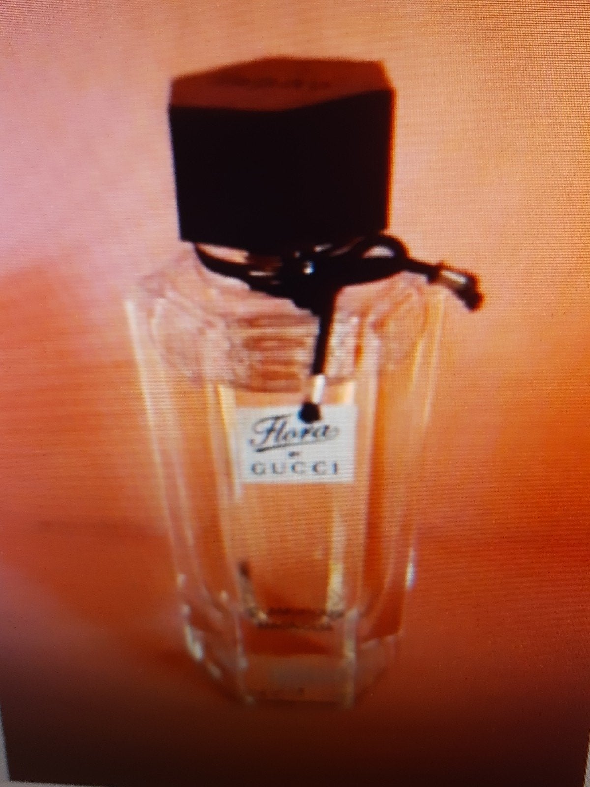 Parfum miniatuur Flora By Gucci Gorgeous Magnolia edt 5 ml, Ophalen of Verzenden, Zo goed als nieuw, Miniatuur, Gevuld