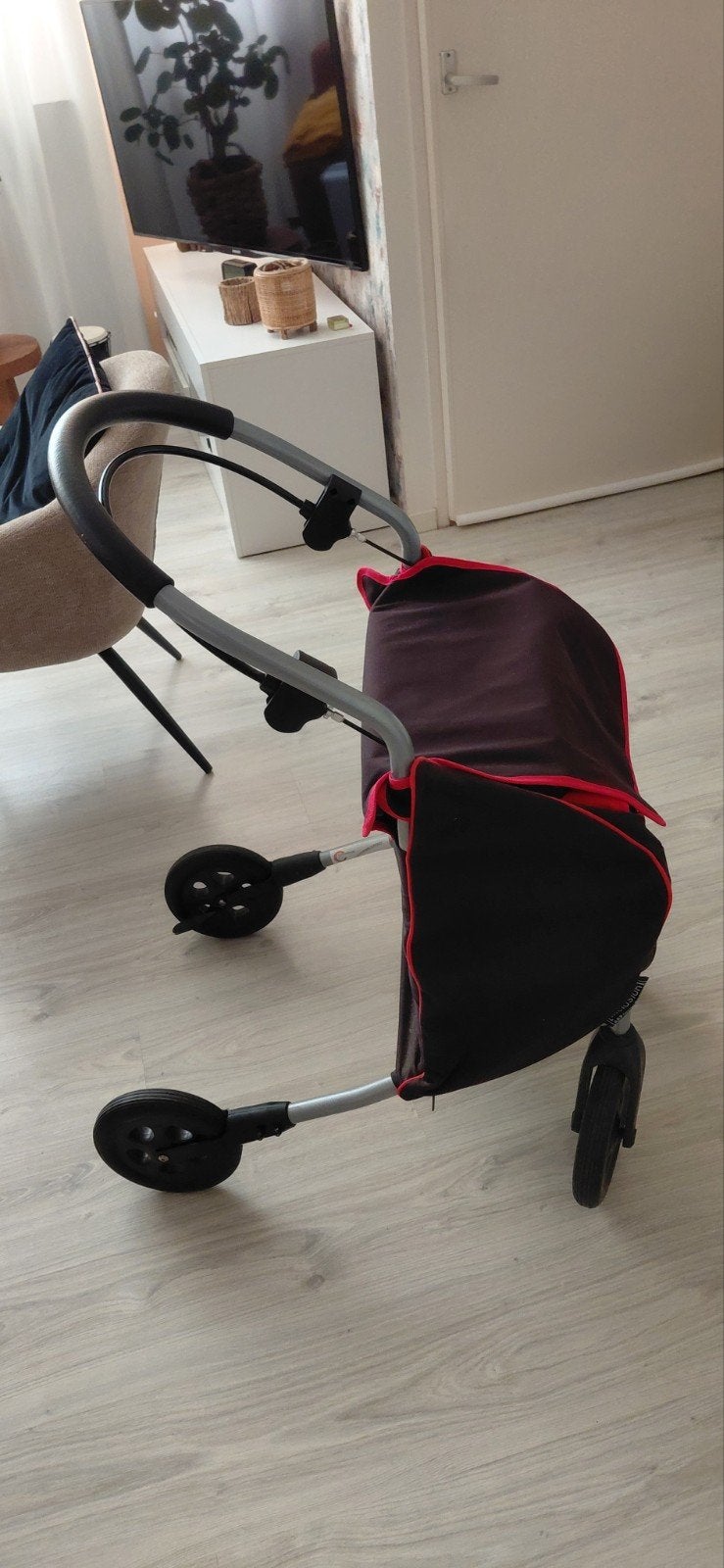 Rolzz rollator voor boodschappen., Ophalen, Lichtgewicht, Gebruikt