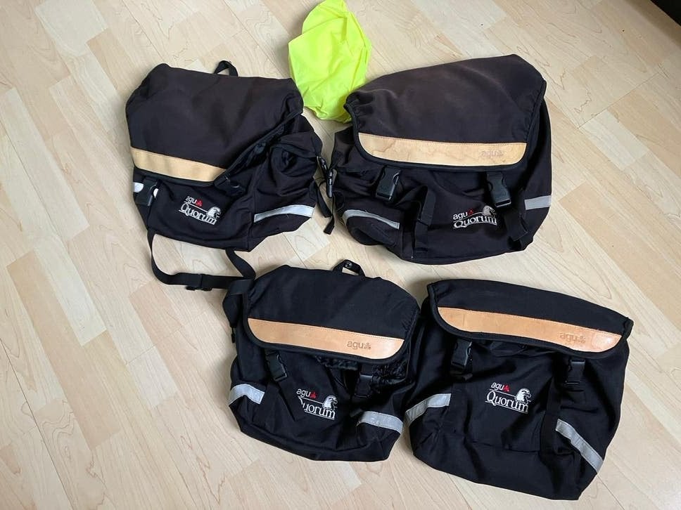 AGU Quorum Fietstassen Set (Voor- en Achterpakkers), Ophalen of Verzenden, Gebruikt