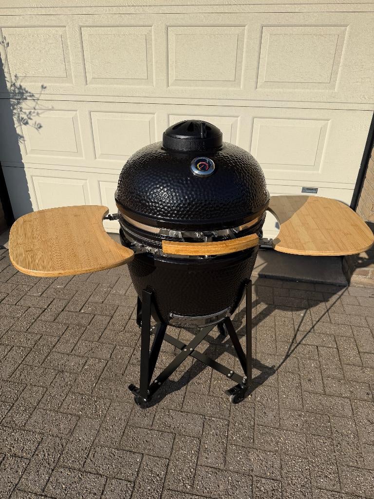 KAMADO  BBQ   URBAN CHEF 22''  ( Large )    NIEUW !!!!, Tuin en Terras, Houtskoolbarbecues, Ophalen, Nieuw, Overige, Met accessoires