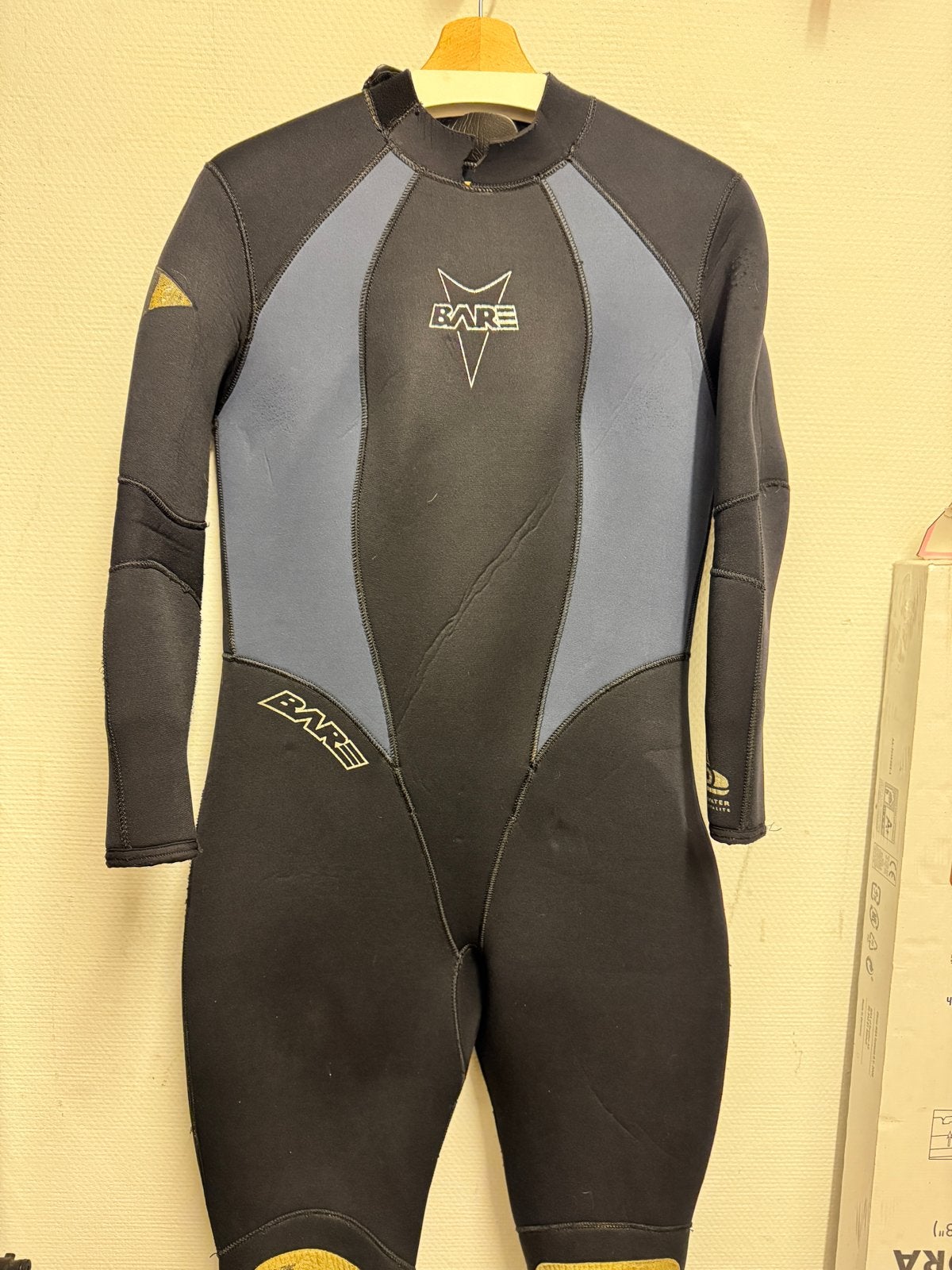 Bare Dames 7mm Duikpak met 5mm Shorty, Maat 12+, Watersport en Boten, Duiken, Ophalen, Gebruikt, Duikpak