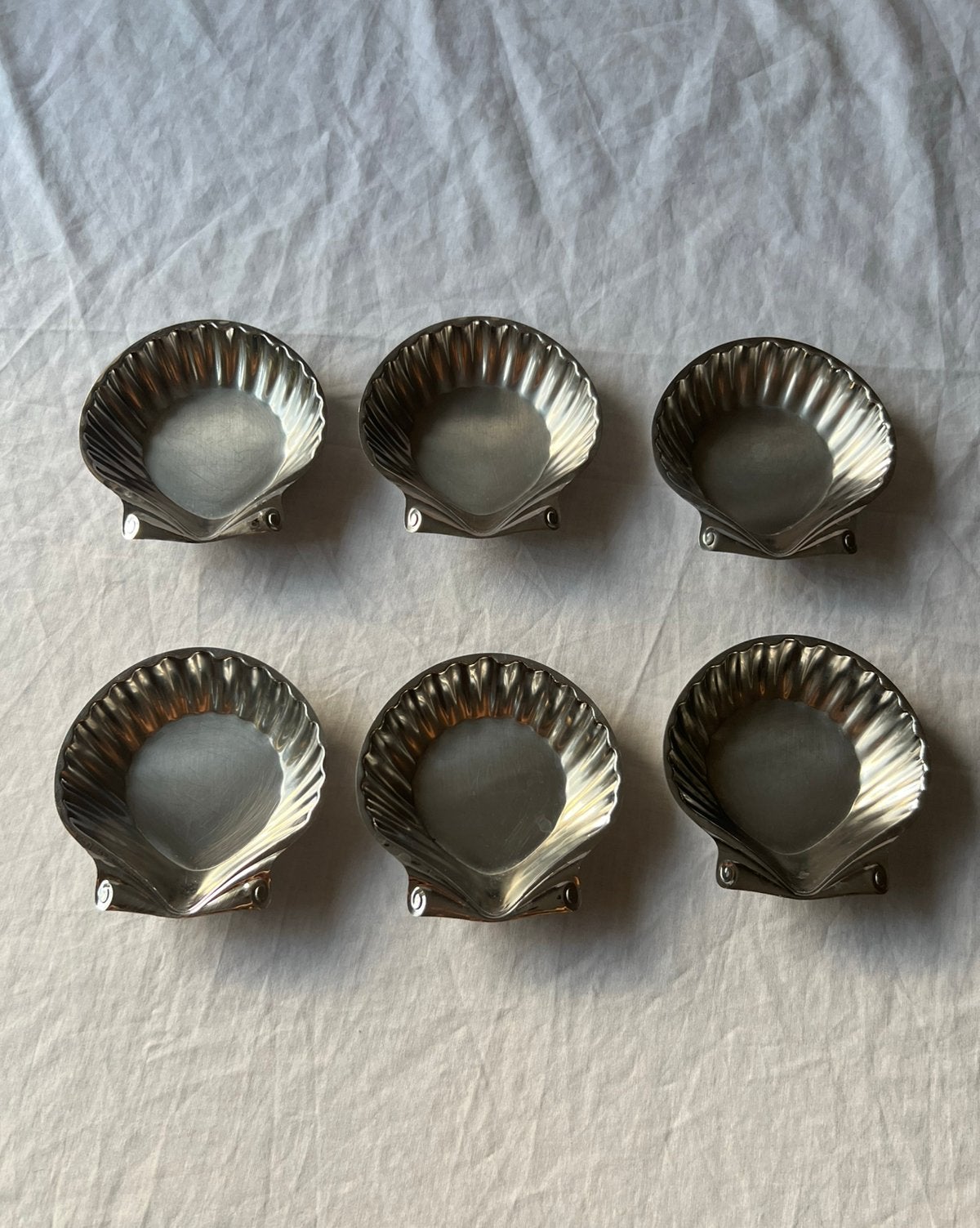 Vintage Frans design RVS schelpvormige schaaltjes set van 6, Ophalen, Metaal, Vintage, Schaal of Schalen