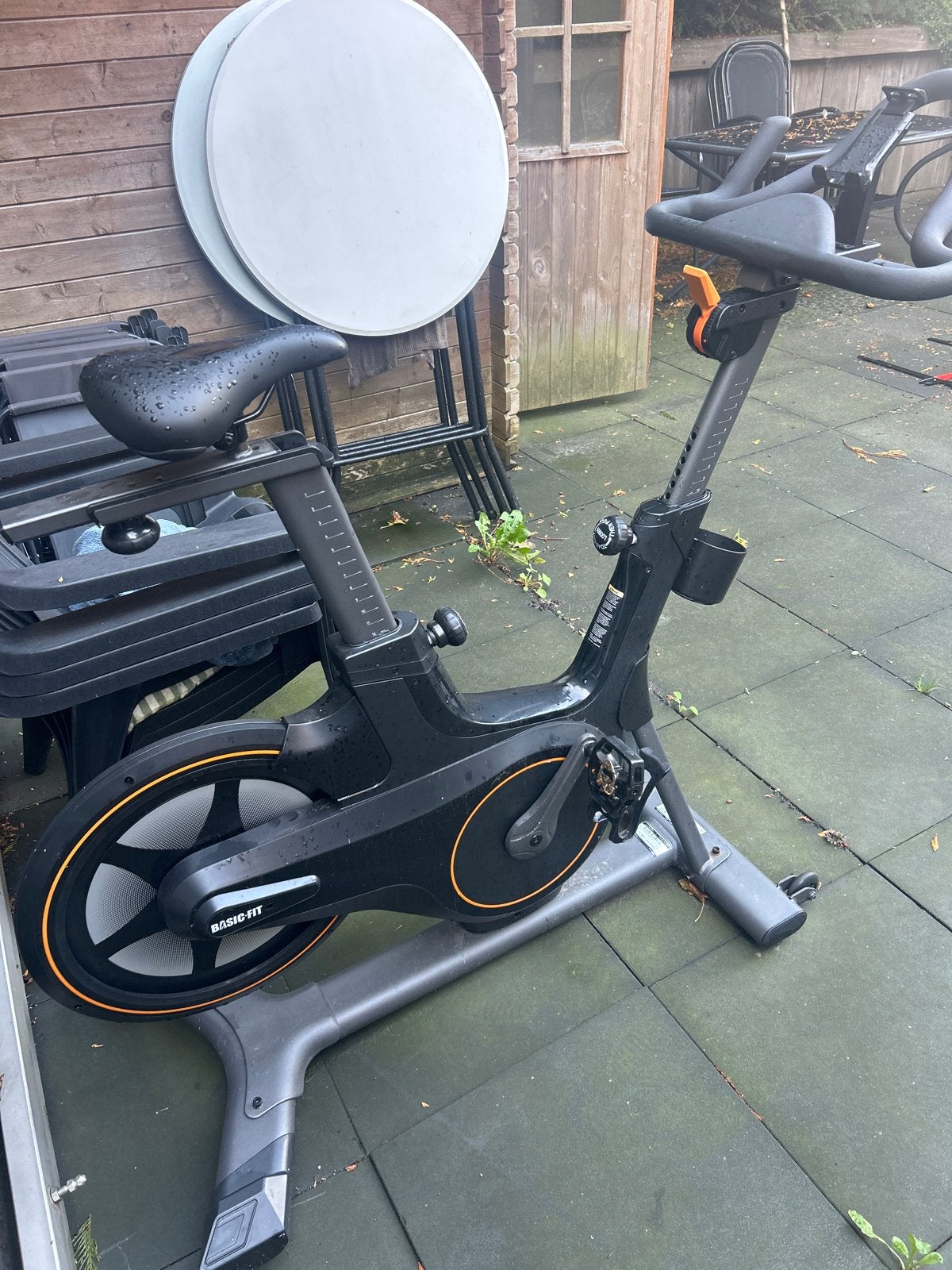 Basic-Fit Spinningfiets - 3 jaar oud, Sport en Fitness, Ophalen, Gebruikt, Spinningfiets, Metaal