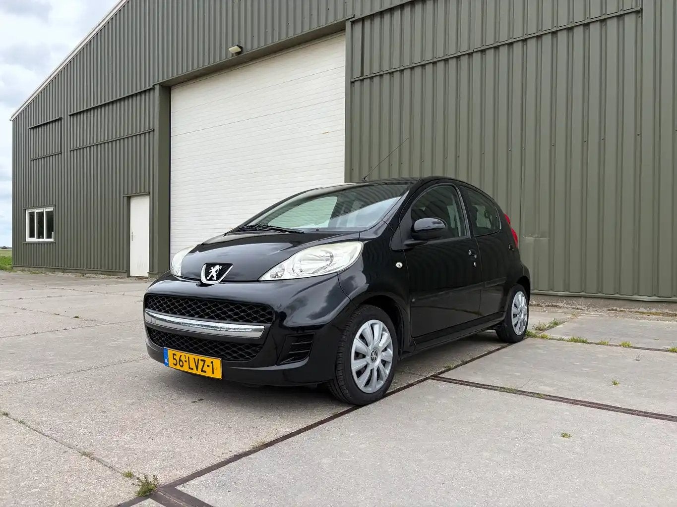 Peugeot 107 2010 | NAP | Nieuwe APK | Elek. Ramen | 5DRS, Voorwielaandrijving, Zwart, 4 stoelen, Origineel Nederlands