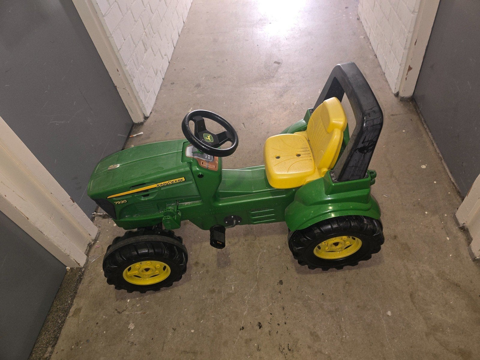 Tractor met aanhanger - rijdt nog goed!, Kinderen en Baby's, Speelgoed | Speelgoedvoertuigen, Ophalen, Gebruikt