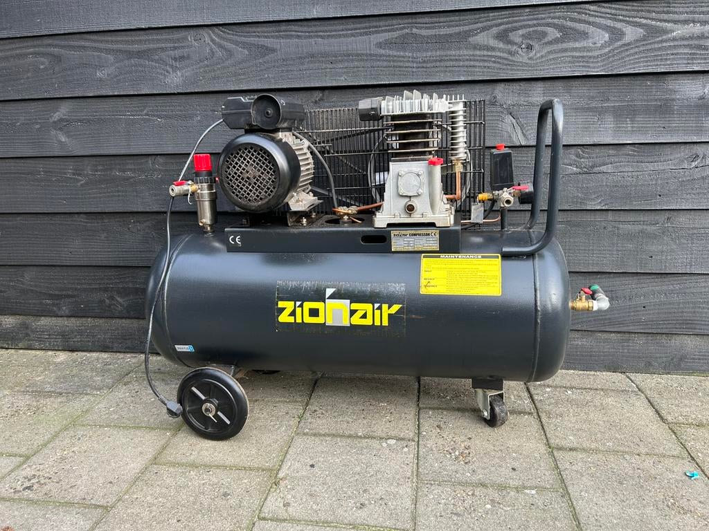 Compressor ZionAir 3 pk 100  liter 220 volt, Doe-het-zelf en Verbouw, 100 liter of meer, Ophalen, Zo goed als nieuw, 200 tot 400 liter/min