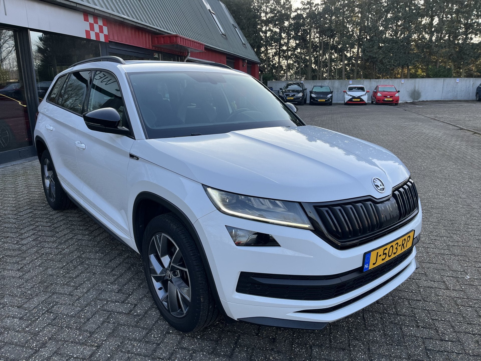 Skoda Kodiaq 1.5 TSI Sportline Bus. 1e Eign/Stoel-Stuurverw/, Auto's, Skoda, Voorwielaandrijving, Euro 6, 4 cilinders, Wit