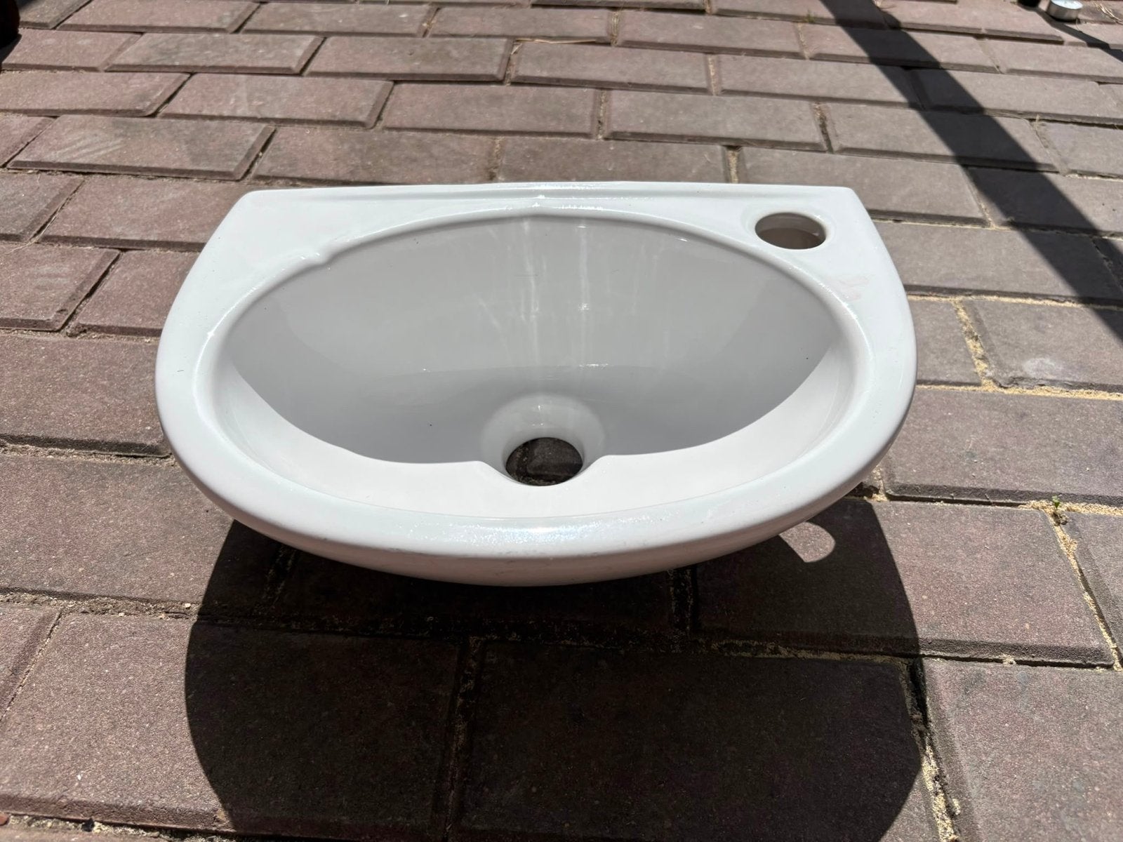 Witte wasbak voor toilet, nooit gemonteerd, Ophalen, Zo goed als nieuw, Wastafel