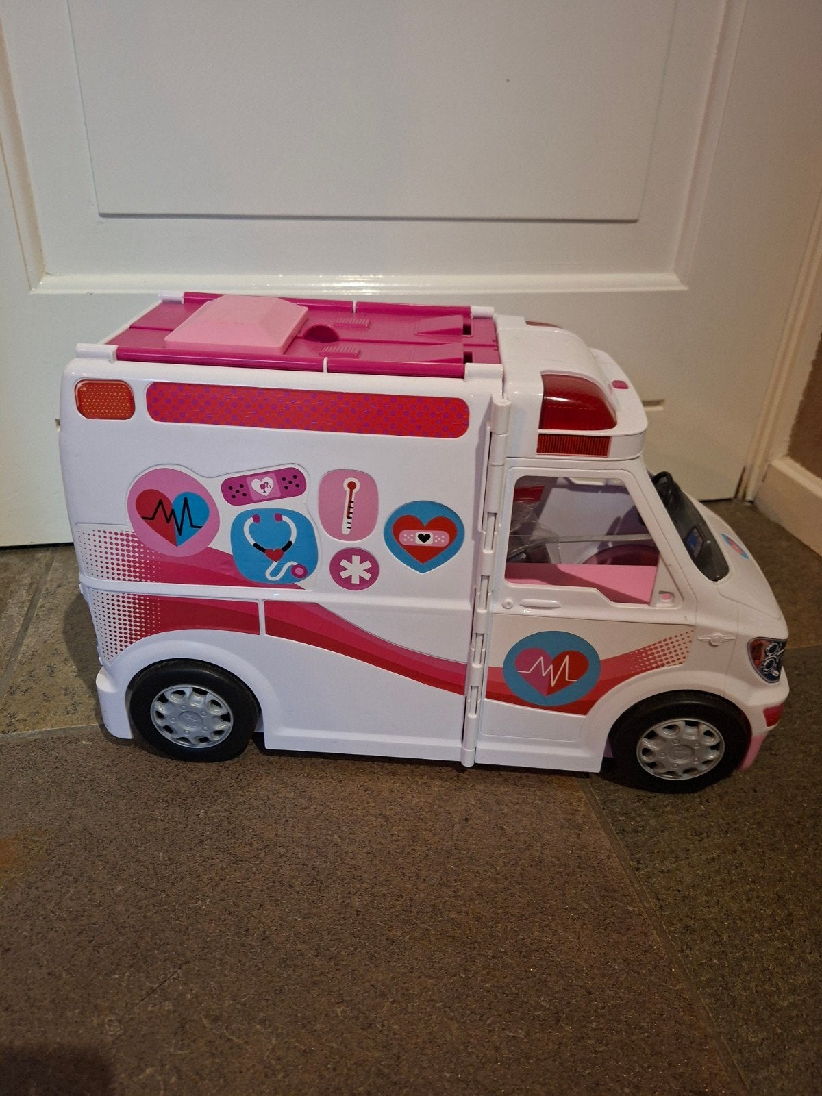 barbie ambulance met geluid, Ophalen, Zo goed als nieuw