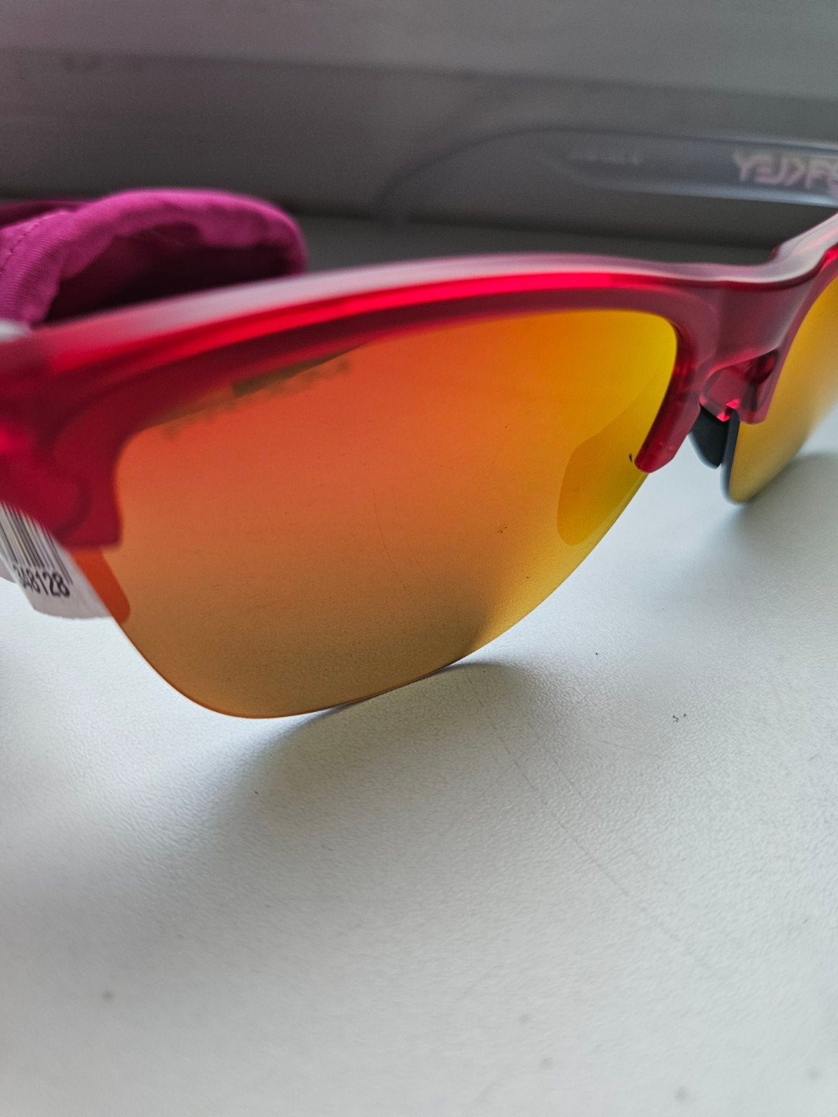 Foto 2 van Nieuwe Oakley Frogskin Lite OO 9374 Zonnebril met Prizm Lens
