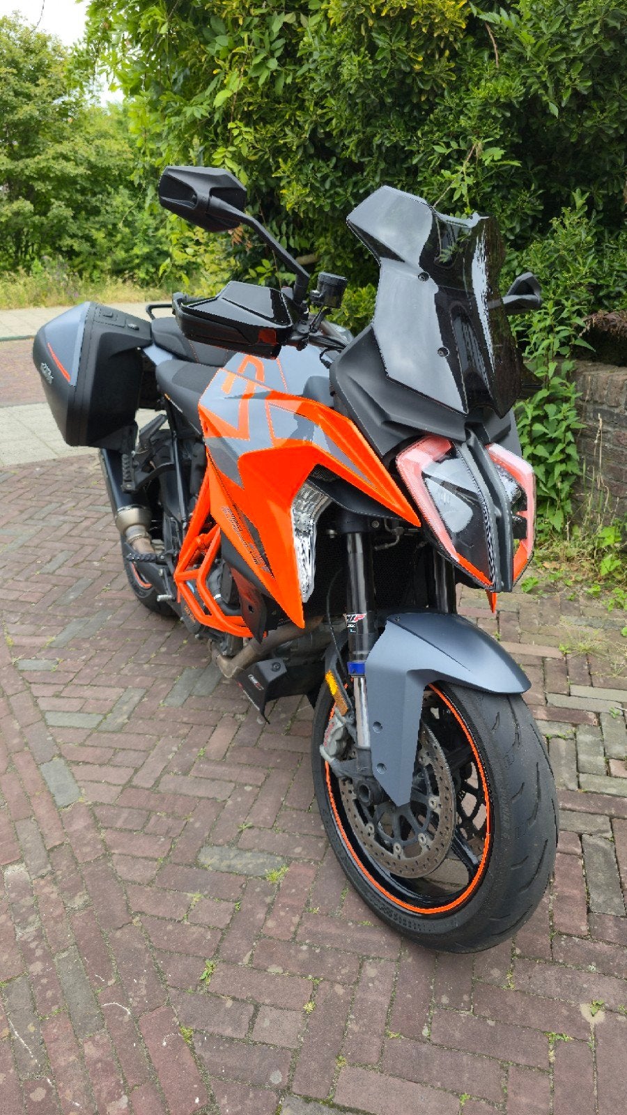 Mooie KTM 1290 Superduke GT 2022 vol opties, Motoren, 2 cilinders, Handvatverwarming, Motorrijbewijs A, Gebruikt