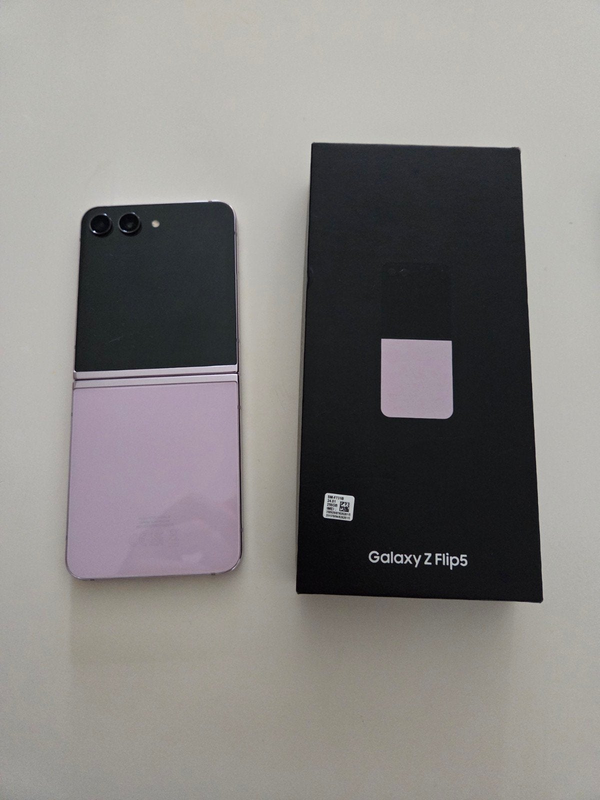 Samsung Galaxy Z Flip 5 256GB Lavendel – pixelschade